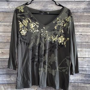 Tahari top